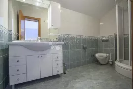 DRVENIK, VILLA UZ MORE - 4 ZVJEZDICE!!!!, Gradac, Kuća