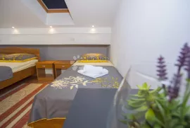 DRVENIK, VILLA UZ MORE - 4 ZVJEZDICE!!!!, Gradac, Kuća