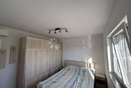 PULA, NOVOGRADNJA, 71 m² s balkonom, Pula, Stan