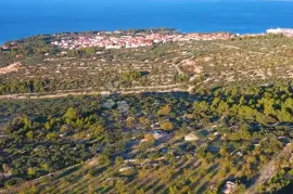 POLJOPRIVREDNO ZEMLJIŠTE S POGLEDOM NA SUPETAR, BRAČ, Supetar, Zemljište