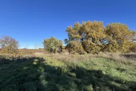 GRAĐEVINSKO ZEMLJIŠTE SA GRAĐEVINSKOM DOZVOLOM, Labin, Zemljište