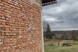 Zgodna mala kućica s voćnjakom, Tounj, Kuća