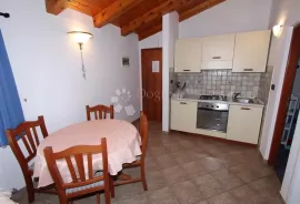 Kuća sa apartmanima, Rovinj, House