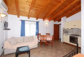 Kuća sa apartmanima, Rovinj, House