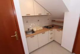 Kuća sa apartmanima, Rovinj, House