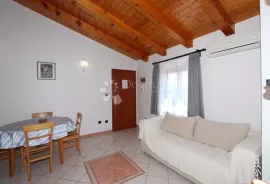 Kuća sa apartmanima, Rovinj, House