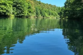 Prvi red uz Mrežnicu, Tounj, Zemljište