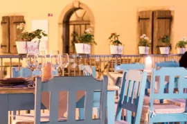 IZNAJMLJUJE SE RESTORAN U FAŽANI – SAVRŠENA PRILIKA U TURISTIČKOM BISERU, Fažana, Propiedad comercial