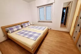 PRILIKA!!! Apartman sa pogledom na more, Krk, Stan