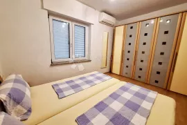 PRILIKA!!! Apartman sa pogledom na more, Krk, Stan