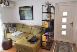 Prekrasan apartman blizu mors, Novi Vinodolski, Kвартира