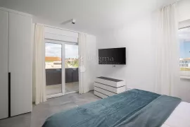 Prekrasan penthouse s pogledom na more - Fažana, Fažana, Stan