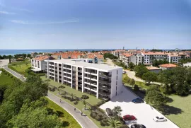 Atraktivan dvosoban stan (S80) na 1. katu, 200 m od mora, Umag, Apartamento