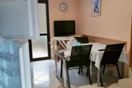 Apartmanska kuća u Rovinju, Rovinj, Famiglia