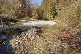 PRODAJE SE POLJOPRIVREDNO ZEMLJIŠTE 3000 m2 PODNO VELEBITA, Gospić - Okolica, Zemljište