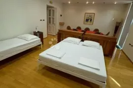 Prostrani stan za najam na Belvederu, Rijeka, Appartement