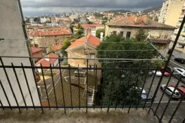 Prostrani stan za najam na Belvederu, Rijeka, Appartement