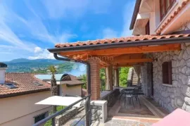 Šarmantni apartman u centru Opatije, Opatija, Stan