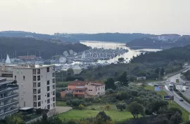 Stan na vrhunskoj lokaciji u Puli, samo 500 m od plaže, Pula, Stan