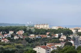 Stan na vrhunskoj lokaciji u Puli, samo 500 m od plaže, Pula, Stan