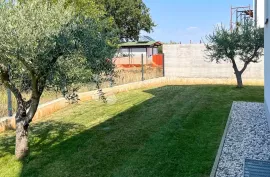 Umag, prekrasna i moderna vila 400 metara od mora, Umag, Casa