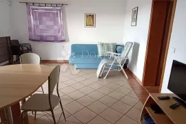 Omišalj, kuća sa 9 apartmana, Omišalj, Kuća