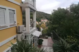 EKSKLUZIVNA NEKRETNINA, Mošćenička Draga, Stan