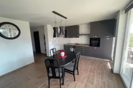 Drenova, novouređen stan 80m2 s terasom, Rijeka, Appartment