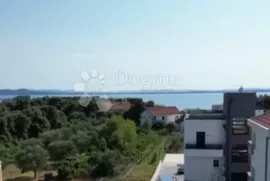 PRILIKA!! - PETRČANE - S4 PENTHOUSE S KROVNOM TERASOM I POGLEDOM NA MORE 135,90m2, Zadar - Okolica, Flat