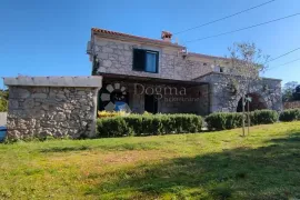 KAMENA KUĆA ZA ODMOR S BAZENOM, Malinska-Dubašnica, Kuća