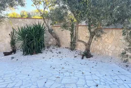 Predivna vila s bazenom u zaleđu Vodica, Vodice, Casa