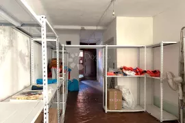 ROVINJ – prostor/galerija u prizemlju na iznimnoj lokaciji, Rovinj, Apartamento