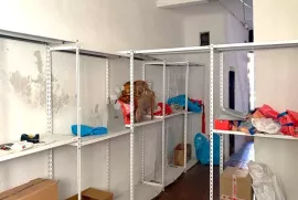 ROVINJ – prostor/galerija u prizemlju na iznimnoj lokaciji, Rovinj, Apartamento