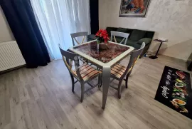 APARTMAN U PRIZEMLJU SA VELIKOM OKUĆNICOM, Malinska-Dubašnica, Stan