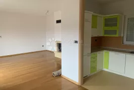 Prodaja  stana, Maksimir-Gornji Bukovac, 3S, Penthouse 2. kat, Maksimir, Stan