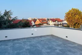 ČETVEROSOBAN PENTHOUSE SA TERASOM,DUBRAVA PRODAJA!, Donja Dubrava, Stan