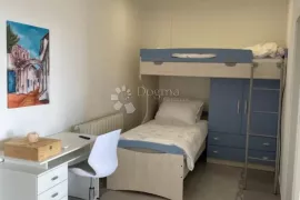 Apartman s panoramskim pogledom za dugoročan najam, Opatija - Okolica, Kвартира