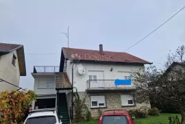 Prostrana kuća nadomak centra, Križevci, Kuća