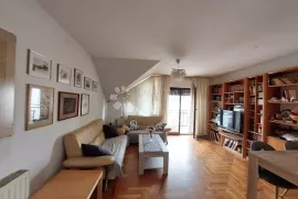 Novi Zagreb, Kajzerica, četverosoban dvoetažni stan, 80m2, Novi Zagreb - Zapad, Stan