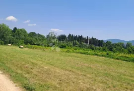 DRNIŠ  - 4601 m2 ZEMLJIŠTE SA OBJEKTOM – DIO ZEMLJIŠTA GRAĐEVINSKO ZEMLJIŠTE, Drniš, Zemljište