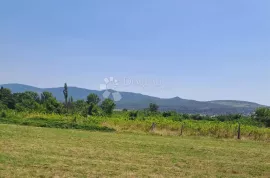 DRNIŠ  - 4601 m2 ZEMLJIŠTE SA OBJEKTOM – DIO ZEMLJIŠTA GRAĐEVINSKO ZEMLJIŠTE, Drniš, Zemljište