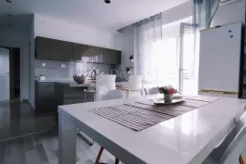 STAN SA GARAŽOM 78,90m2 MIRNA ULICA /VELI VRH, Pula, Appartamento