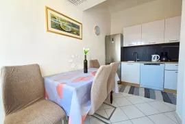 Atraktivan stan u blizini mora i centra, Poreč, Appartement