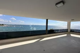 APARTMAN NA PLAŽI SA PANORAMSKIM POGLEDOM  PRILIKA!!!, Vir, Kвартира