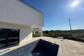 DIZAJNERSKA VILLA S BAZENOM, OPREMLJENA -okolica POREČA, Poreč, Kuća