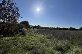 ISTRA, GRAĐEVINSKO ZEMLJIŠTE SA INFRASTRUKTUROM, 20MIN OD POREČA!, Tinjan, Zemljište