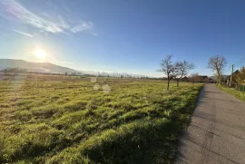 SINAC PRODAJE SE GRAĐEVINSKO ZEMLJIŠTE 11000 m2, Otočac, Zemljište