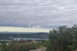 MASLINIK S POGLEDOM NA MORE MILNA BRAČ, Milna, Zemljište