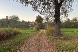 PERUŠIĆ PRODAJE SE GRAĐEVINSKO ZEMLJIŠTE, Perušić, Zemljište