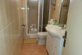 Stan blizu mora sa četiri parkirna mjesta, Crikvenica, Appartment